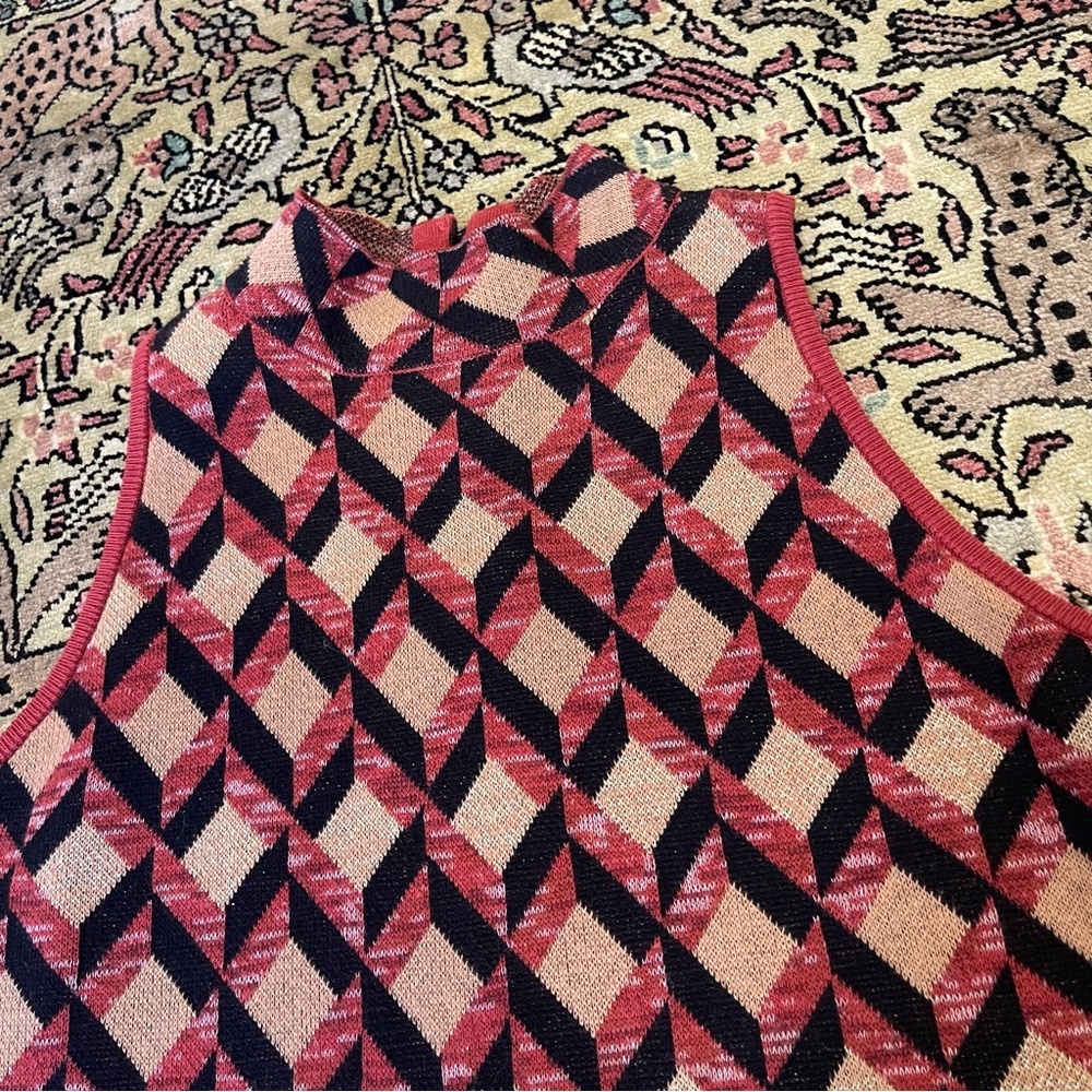 Inc Red/Gold/Black Geometric Patterned Turtle Neck Sleeveless Top Size M - Picture 6 of 7
